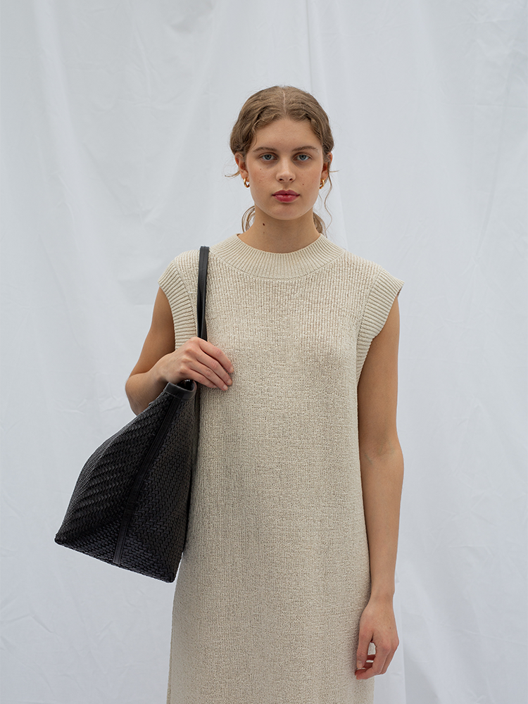 Cala Jade ISAI leather shopper bag on model 2