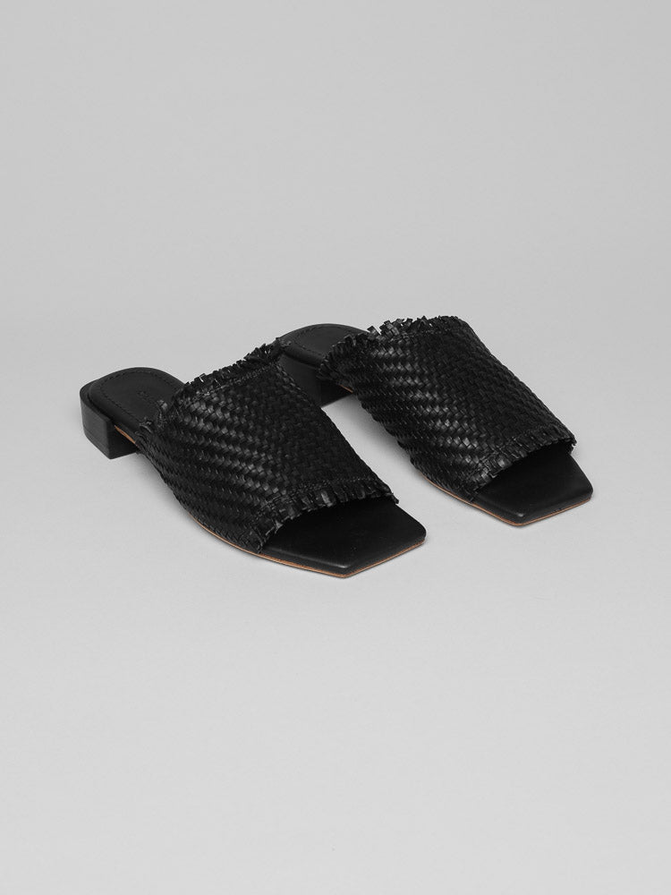 Black Piaf sandal from Cala Jade