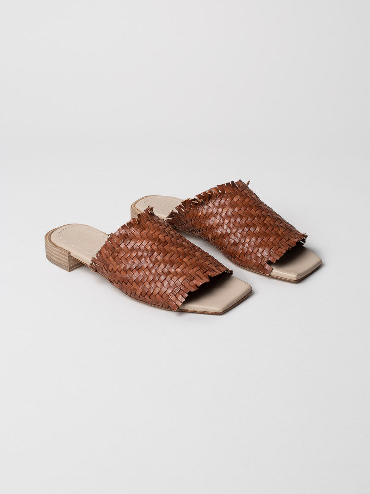 Brown Piaf sandal from Cala Jade