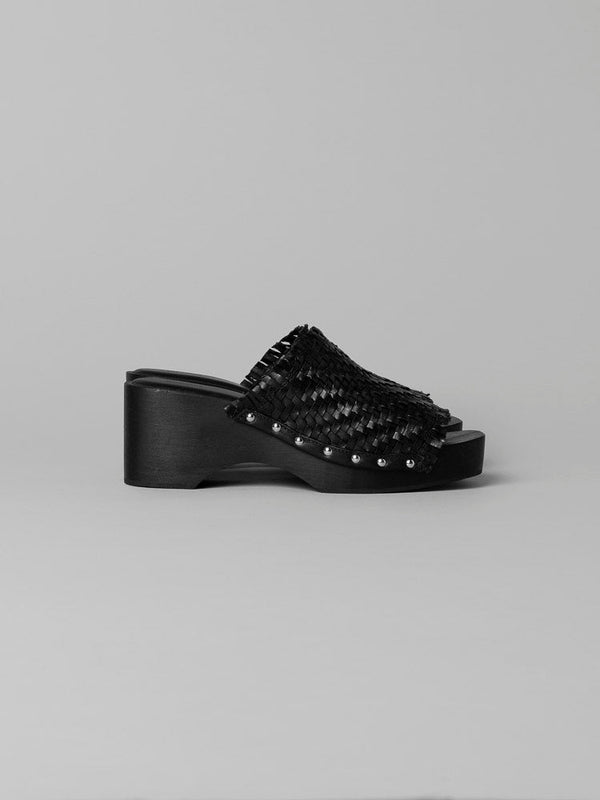 Black clog sandal from Cala Jade